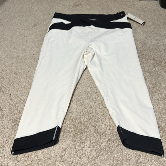 Calia High Rise Capri Pants Stay The Path XL Cream Black NWT - Picture 2 of 7